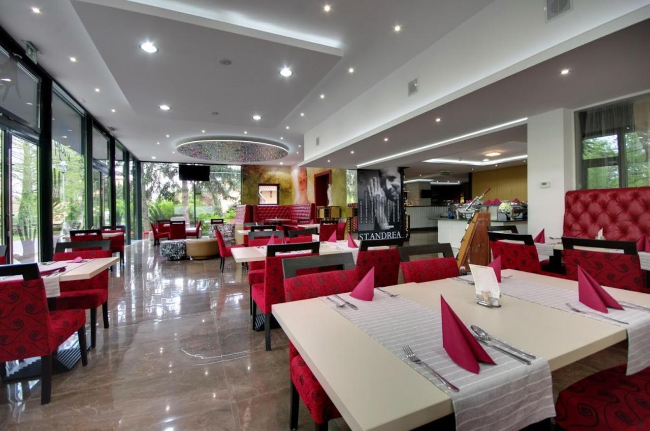 Aqua Hotel Gyula Extérieur photo