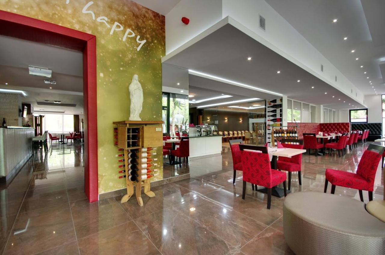 Aqua Hotel Gyula Extérieur photo